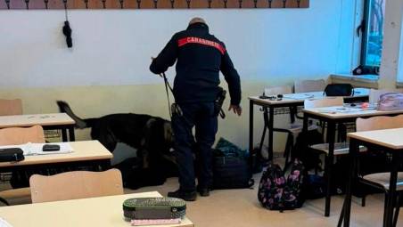 Faenza, controlli anti droga agli studenti: sequestrati 3 grammi di hashish