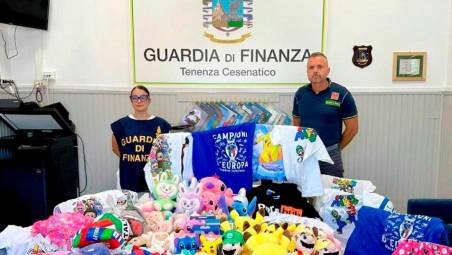 Cosmetici e prodotti fuori norma: raffica di sequestri estivi della Finanza a Forlì-Cesena