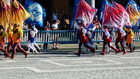 Faenza, Palio: cominciano le gare dei giovani sbandieratori e dei musici