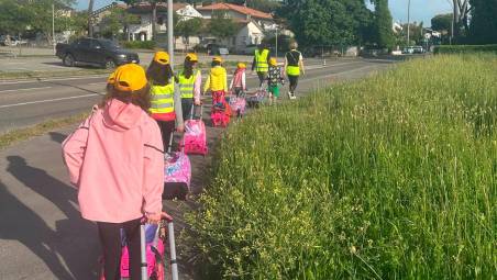 Una partenza di alunni della scuola Primaria Spallicci