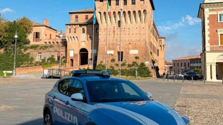 Lugo, aggressione e bastonate al bar: per due gemelli scatta il Daspo urbano di due anni