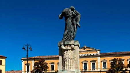 Santarcangelo, il restauro del monumento ai Caduti in piazza Ganganelli