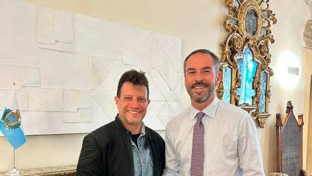 Filippo Sacchetti con il segretario di Stato Teodoro Lonfernini