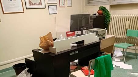 Uno studio medico visitato dai ladri