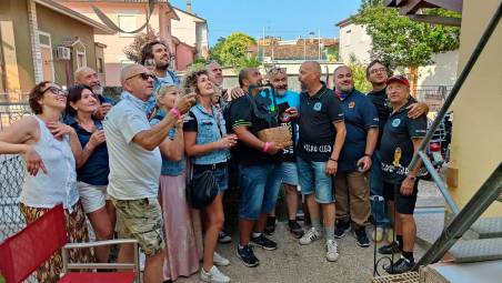 Tra Cesena e Resana l’amicizia nata nell’alluvione rinsaldata in sella alla Vespa