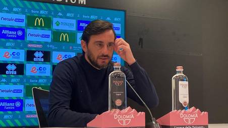 Aquilani dopo il ko di Cesena: “Catanzaro, la sconfitta va accettata, ma non diventiamo presuntuosi”