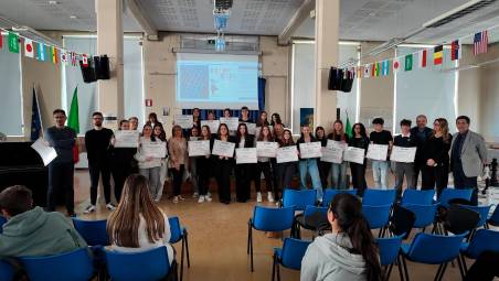 Rimini, indagine tra gli studenti: un adolescente su 5 ha subito bullismo o cyberbullismo, uno su tre ha paura di subire violenze e minacce