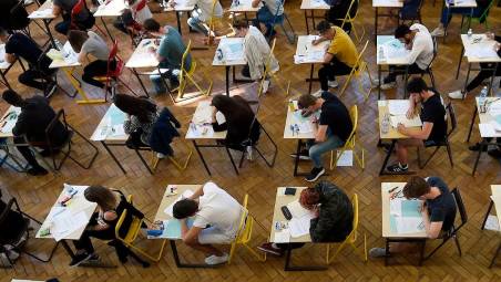 Maturità 2026, Pavese, Saragat e Calabresi tra le tracce proposte