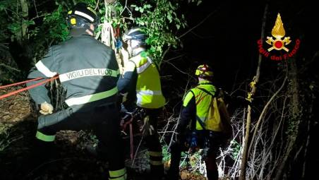 Modigliana, precipita in un canalone: concluso il salvataggio VIDEO
