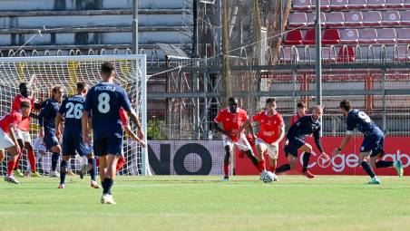 Alessandro De Vitis nell’azione del gol di Tomas Lepri a Perugia