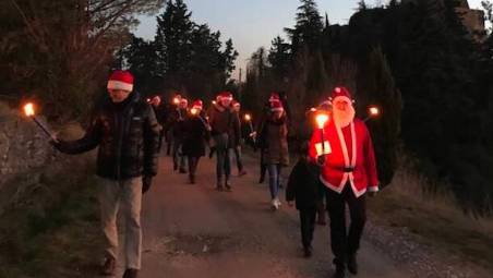 La Fiaccolata dei Babbi Natale in una precedente edizione