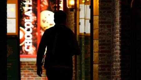 Faenza, volontario Anc preso a pugni e scaraventato contro un muro