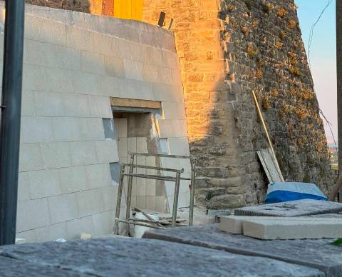 Montefiore Conca, Italia Nostra: «Lavori a metà e sfregio alla Rocca»