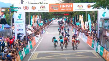 Lo sprint vincente del forlivese