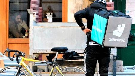Imola, la vittoria della rider: dopo l’incidente ottiene da Deliveroo l’indennità per i 22 giorni di stop