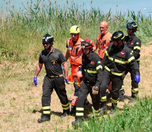 Rimini, perde il controllo dello scooter e precipita nell’argine del fiume - Gallery