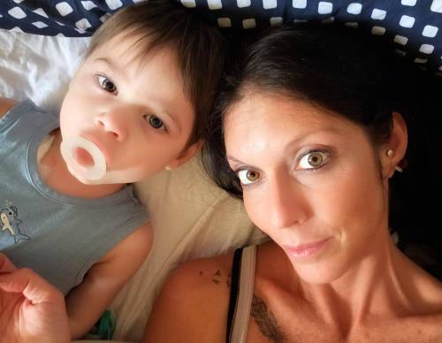 Il piccolo Giorgio con la mamma