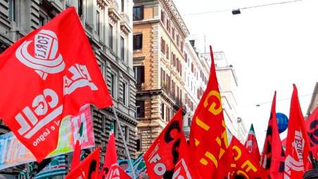 Forlì, l’allarme dei sindacati: “Club House vuole licenziare 22 lavoratori”