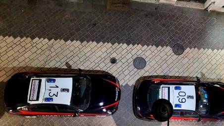 Botte e lite a bottigliate in pieno centro nella notte a Ravenna