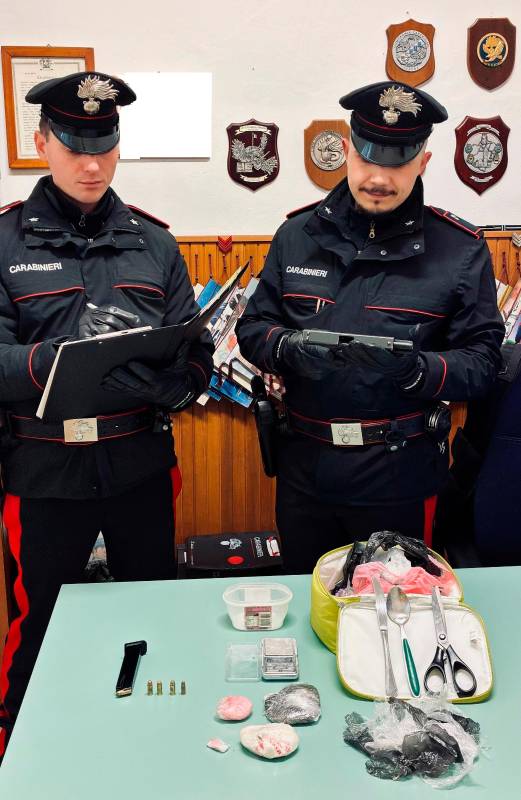 Gambettola, oltre un etto di cocaina e un’arma detenuta illegalmente: 31enne arrestato