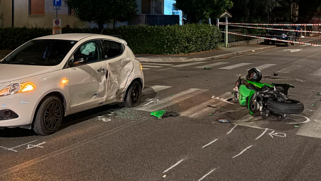 Cesena, schianto tra moto e auto: delicato intervento per il riattacco dell’arto al centauro