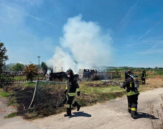 Poggio Torriana, incendio: a fuoco un furgone e un container - Gallery