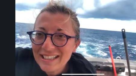 Michela Monte a bordo dell’imbarcazione diretta a Gaza