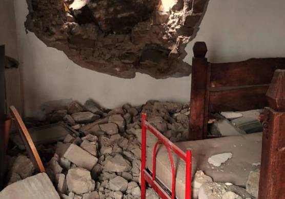 Tredozio. Cadono massi sull’ostello, è allarme