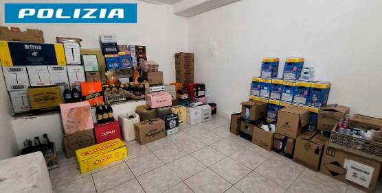 Cesena, maxi-sequestro di generi alimentari dopo l’arresto: la Polizia dona tutto alla Papa Giovanni XXIII