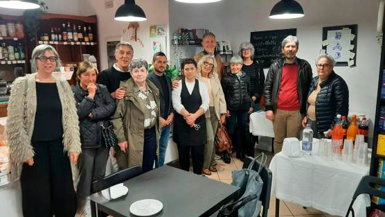 Cesena, mangi il formaggio e leggi un buon libro: l’idea di Daniela e Domenico nella nuova Bottega alimentare