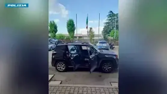 Guida ubriaco in A14 da Rimini a Bologna con 176 chili di hashish nell’auto VIDEO