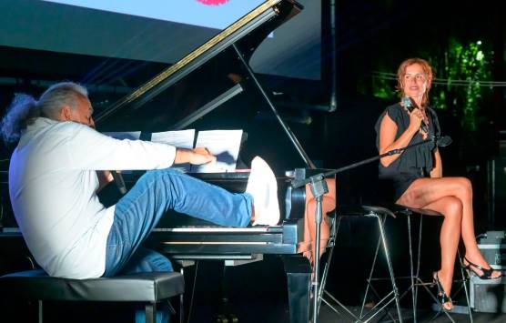 Riccione, Stefano Bollani e Valentina Cenni strappano applausi al Parco degli Olivetani