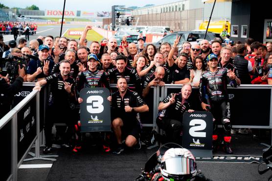 La festa Aprilia per il terzo posto ottenuto da Marco Bezzecchi e dal secondo di Jorge Martin in Giappone