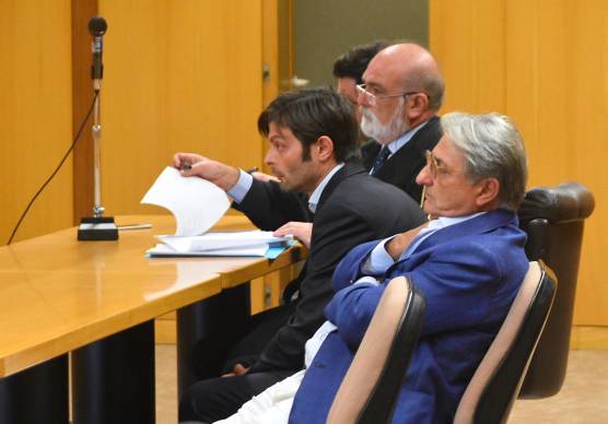 Sopra, in primo piano, Giuseppe Musca