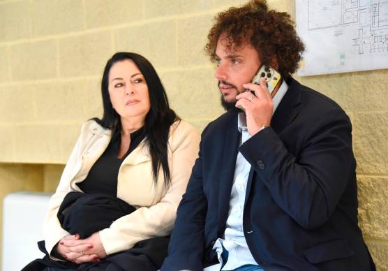 Manuela Bianchi con il suo consulente legale Davide Barzan (Migliorini)
