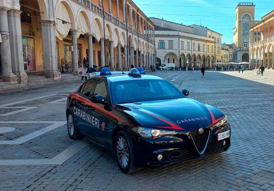 Faenza, sorpreso in giro nonostante i domiciliari: arrestato per evasione