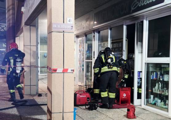 Rimini. Incendio al centro estetico, i vigili del fuoco evitano il peggio