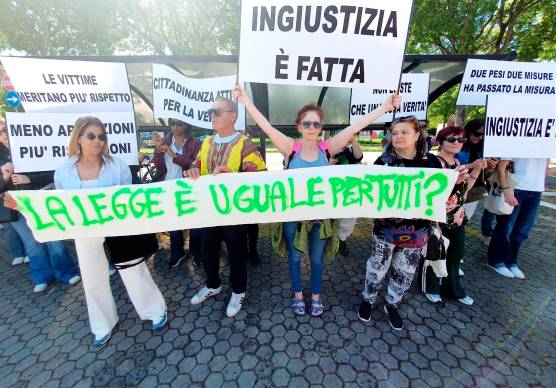Delitto Pierina, manifestazione a Rimini per liberare Louis Dassilva VIDEO