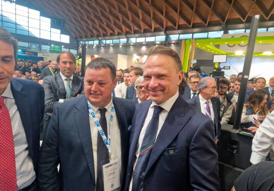 Il ministro dell’Agricoltura Francesco Lollobrogida oggi a Macfrut