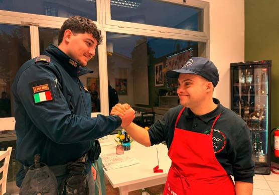 Inclusione in tavola: a Castel Bolognese la Polizia di Stato celebra la Giornata Mondiale della Sindrome di Down