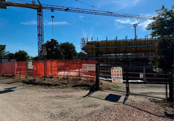 Arresto cardiaco sotto gli occhi del padre che aveva accompagnato al lavoro: 23enne muore a Cesena