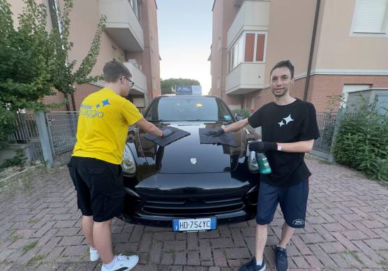 Francesco Ciavarella con il suo aiutante