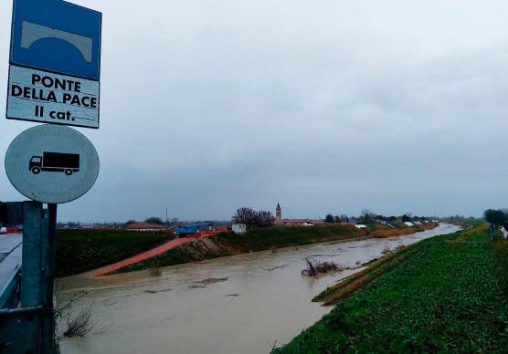 Maltempo in Romagna, il fiume Lamone fa paura: a Bagnacavallo disposte evacuazioni