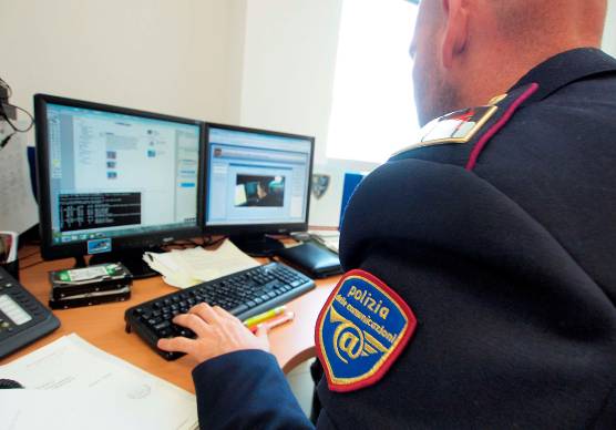 Rimini. Finti poliziotti e falsi bancari, imprenditore truffato per 50mila euro