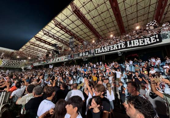 Cesena-Pescara senza tifosi ospiti: gli ultras bianconeri fuori dallo stadio per i primi 15 minuti