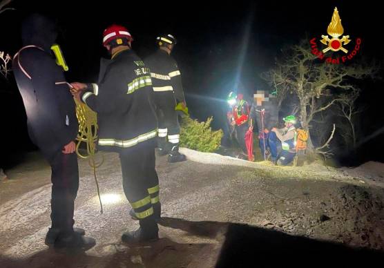 Dispersi al buio sul sentiero della vacca a Ridracoli: salvati due escursionisti