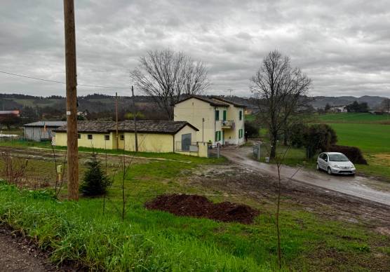 La casa in via Tipano da dove la famiglia è stata allontanata