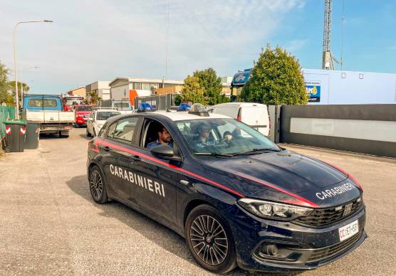 L’intervento dei carabinieri in via Pana (MMPH)