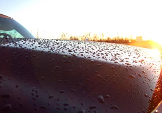 Grandine e forti temporali estivi: l’importanza di proteggere la carrozzeria dai danni del meteo