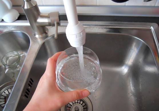 Ravenna, sostituita nella notte la condotta idrica rotta in centro, riprende lentamente a scorrere l’acqua nelle case